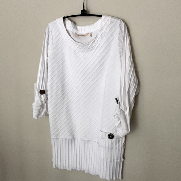 Soft Surroundings Tops - Soft Surroundings white tunic